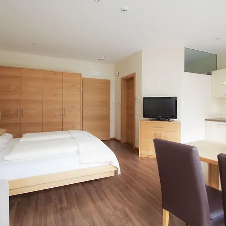 Apartment Hotel Christine-2
